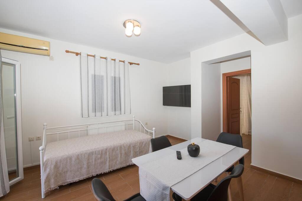 Anna Maria Apartment Lefkáda エクステリア 写真